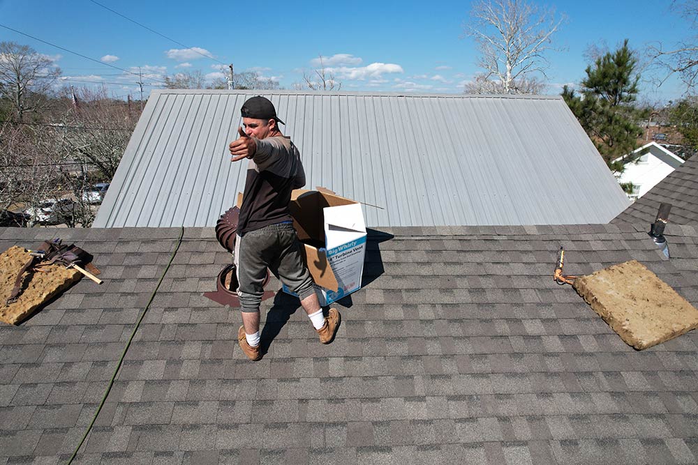 roofers at work